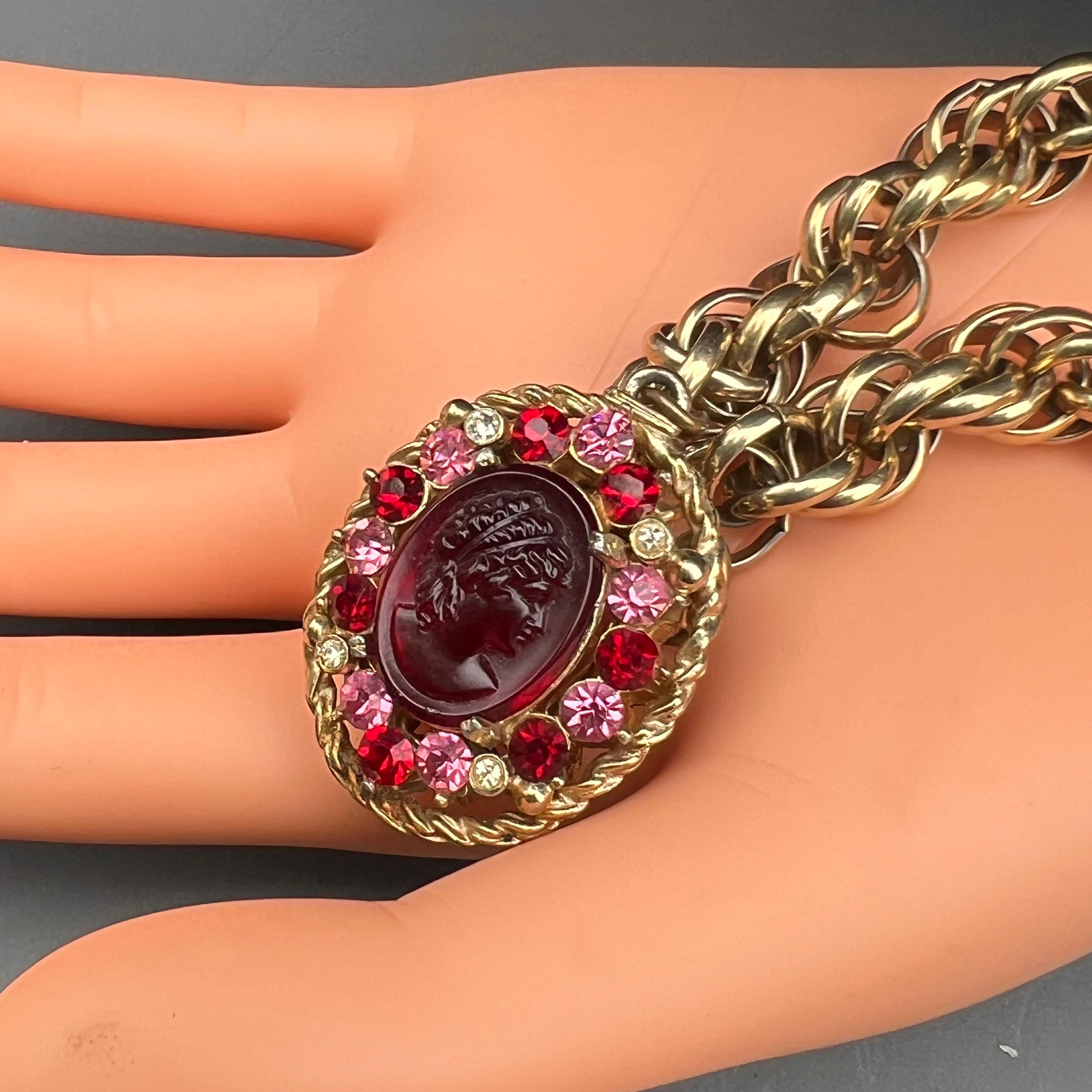 Vintage Gold Tone Charm Fob Bracelet with Cameo Glass and Rhinestones For Sale 1