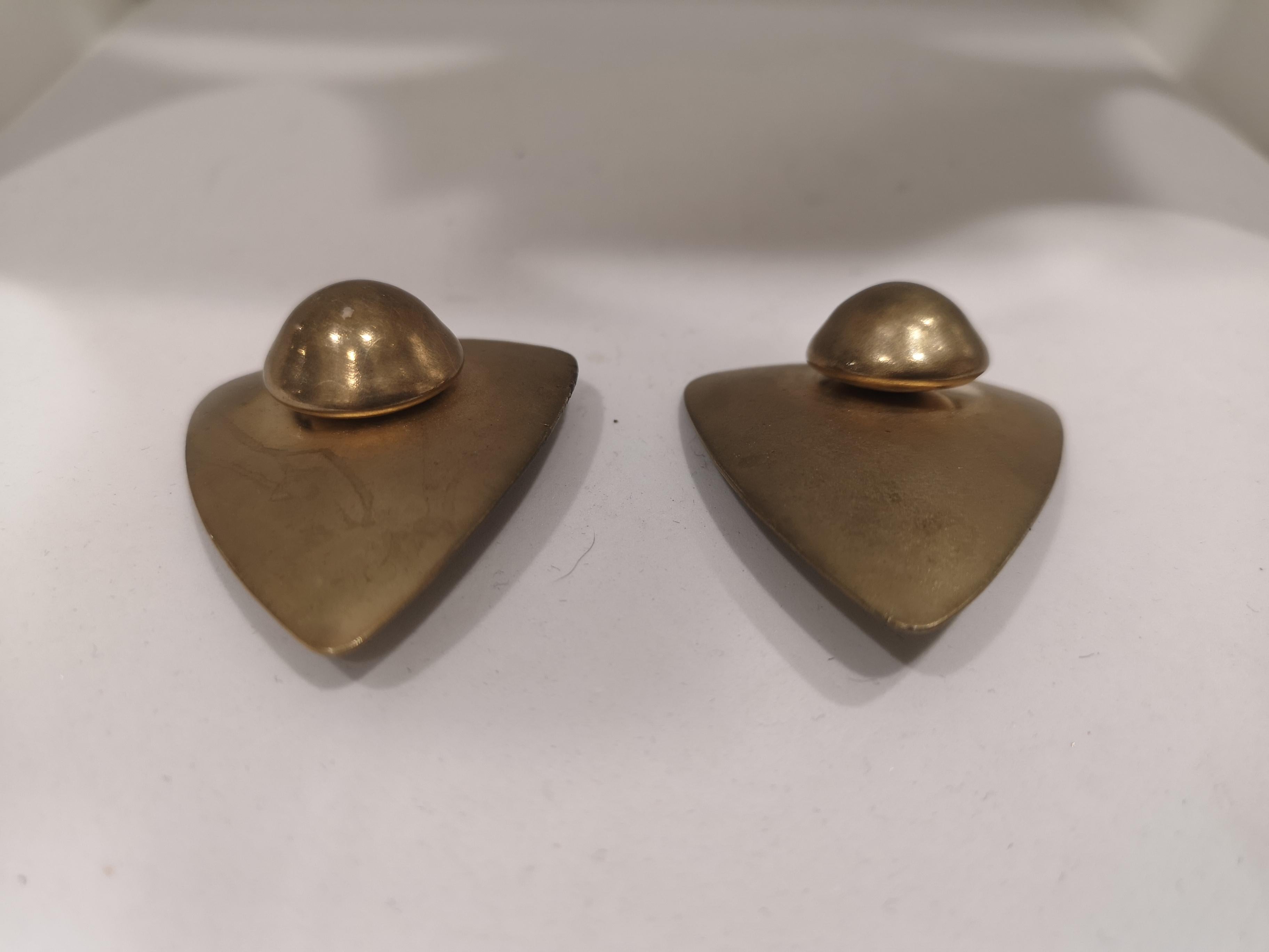 Vintage gold tone clip on earrings In Good Condition In Capri, IT