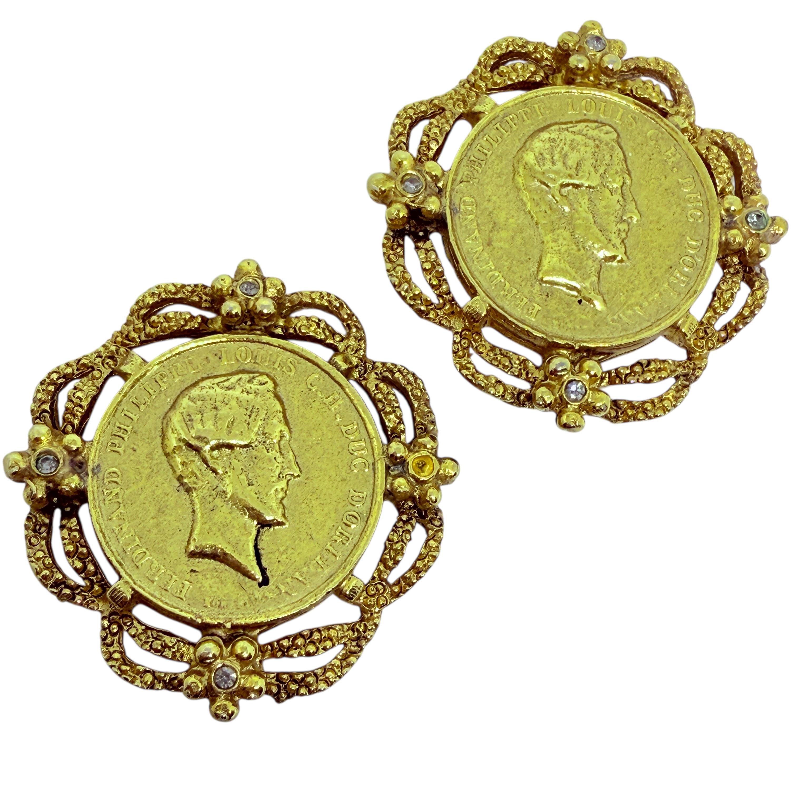 Boucles d
oreilles à clip vintage en strass et pièces de monnaie étrusques, ton or