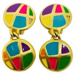 Orecchini a clip di design pendenti, color oro, con smalti colorati