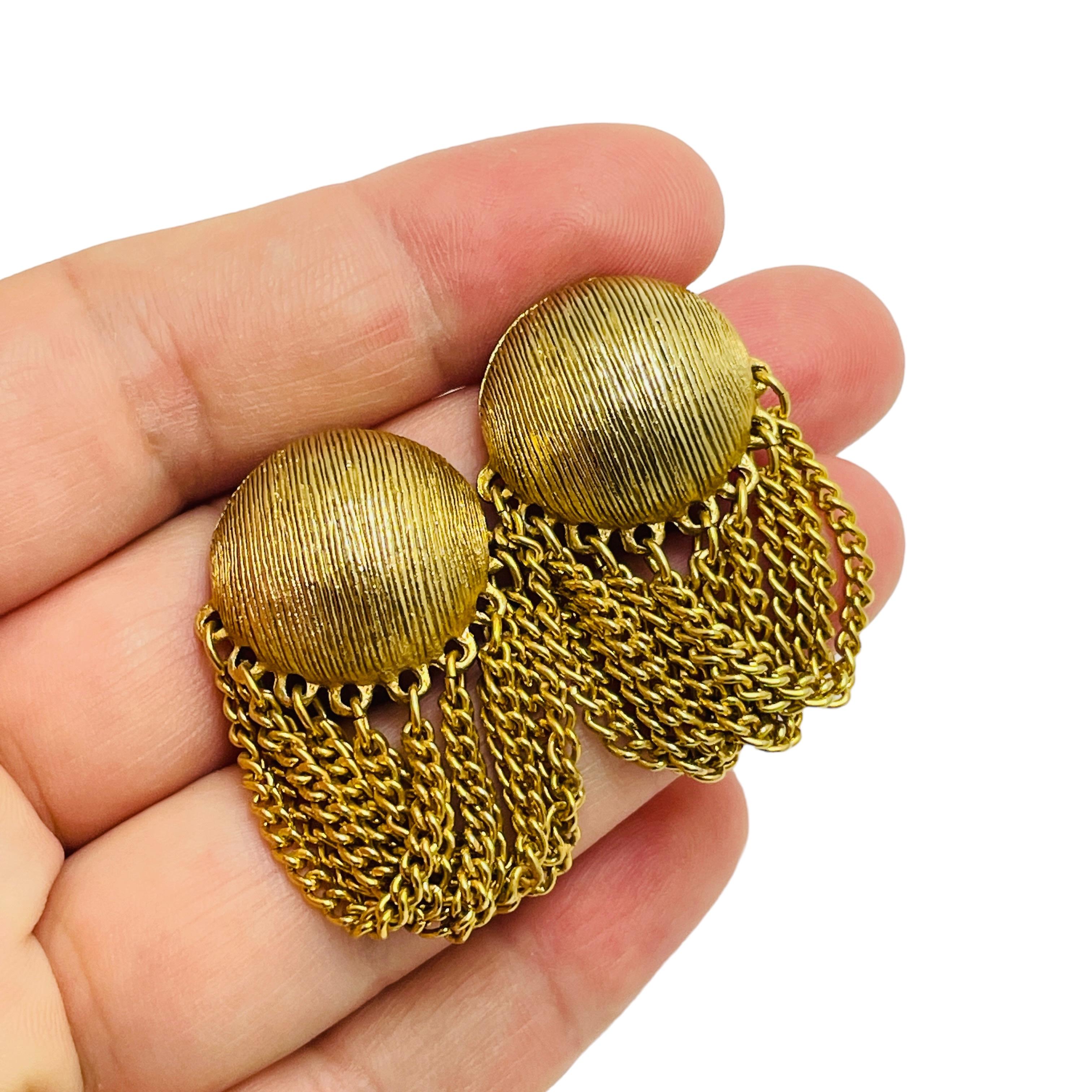 Women's Vintage gold tone dangle chains designer clip on earrings For Sale