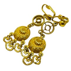 Vintage gold tone dangle clip on earrings