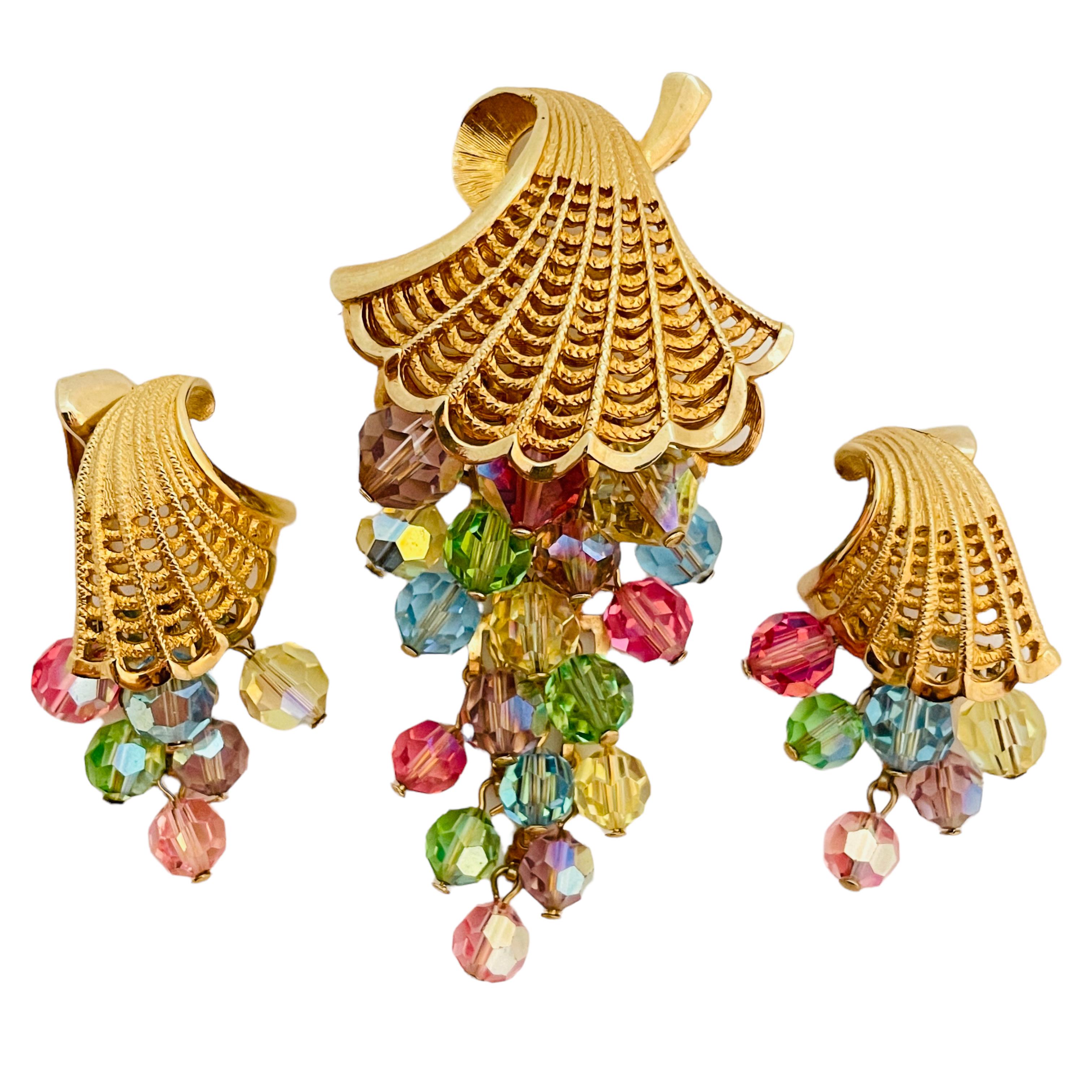 Vintage gold tone dangle cluster crystal balls designer brooch earrings set For Sale 1