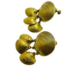 Vintage gold tone dangle seashells earrings