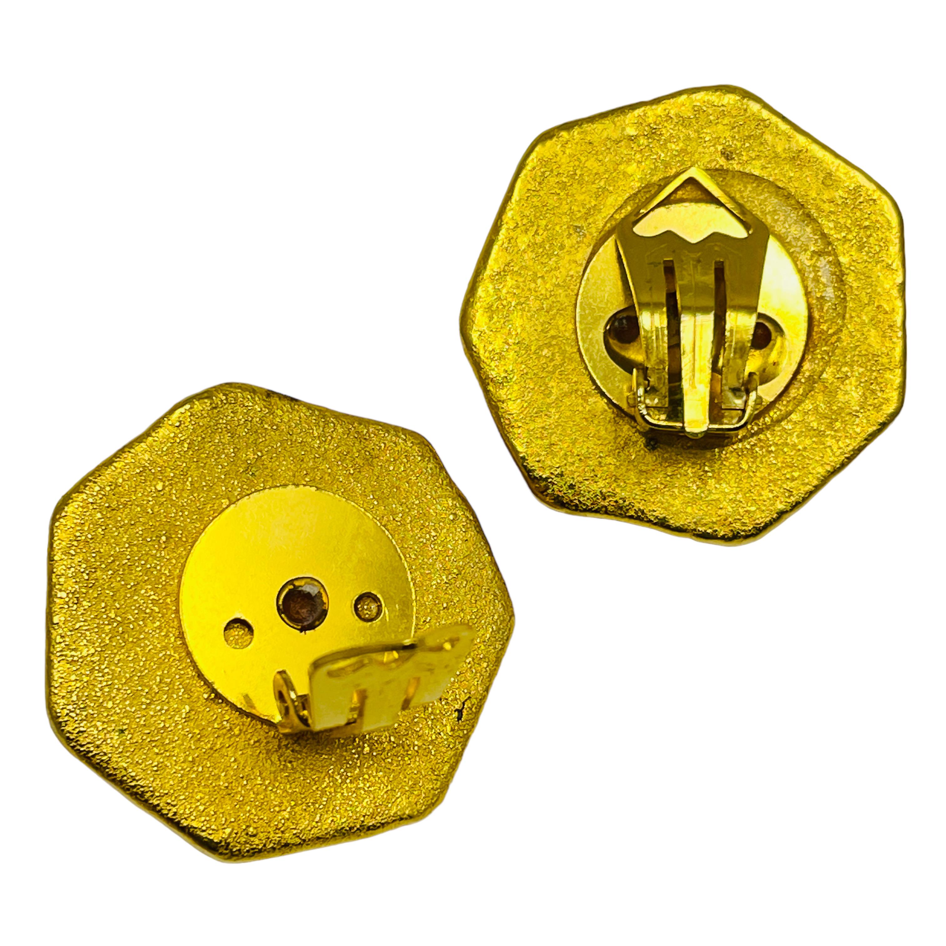 Vintage Gold Ton Designer 80er Jahre Clip auf Ohrringe für Damen oder Herren im Angebot