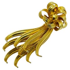 Vintage gold tone designer brooch