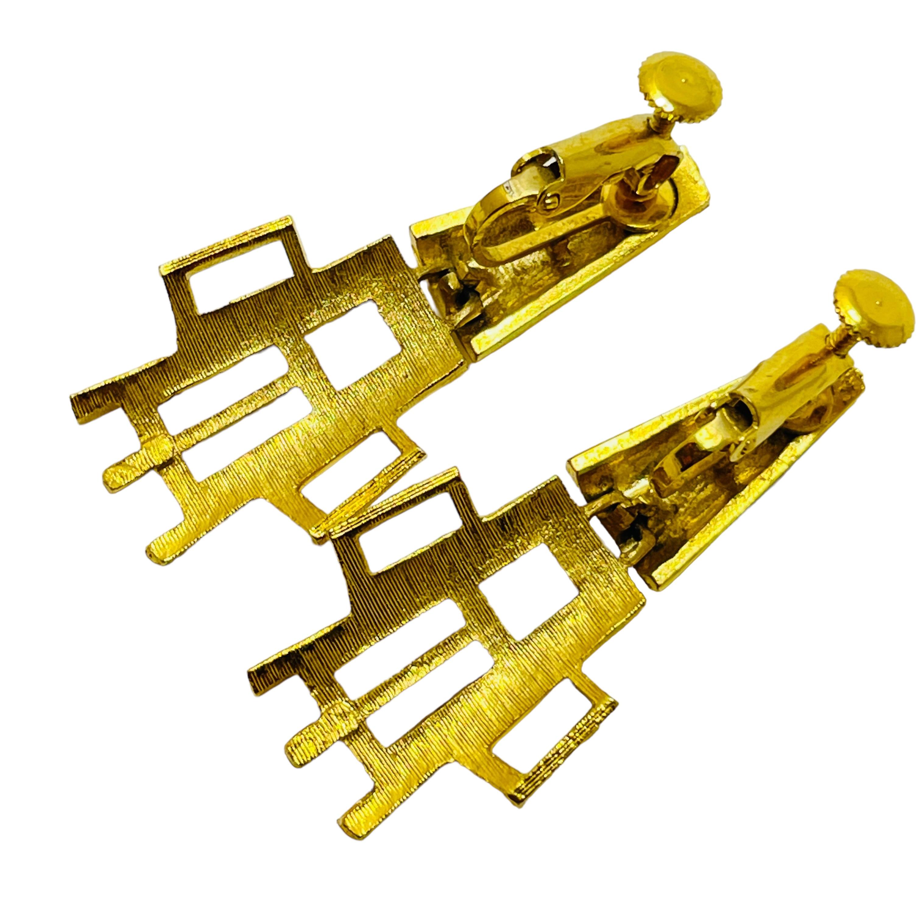 Vintage Goldtöne Designer-Ohrclips an Ohrringen im Zustand „Gut“ im Angebot in Palos Hills, IL