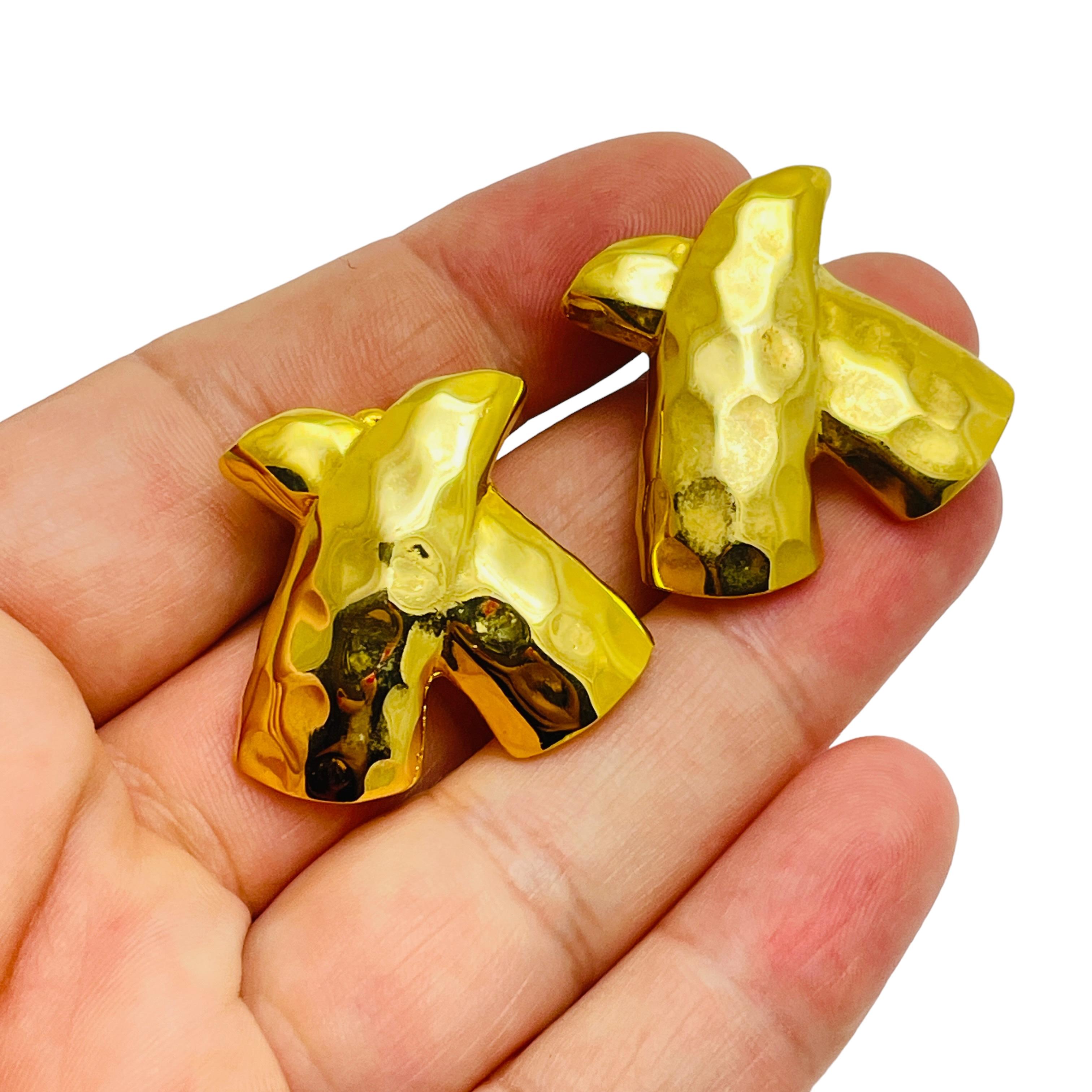 De las mujeres Pendientes de clip de diseño vintage en tono dorado en venta