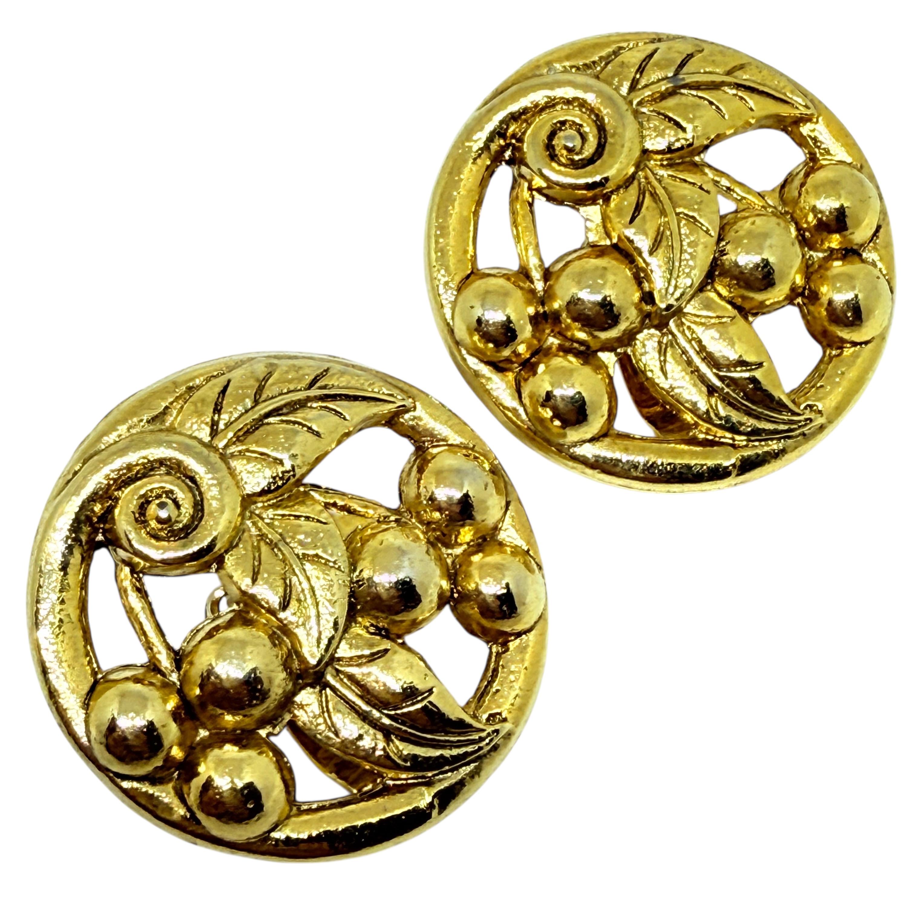 Vintage Goldtöne Designer-Ohrclips an Ohrringen im Angebot 1