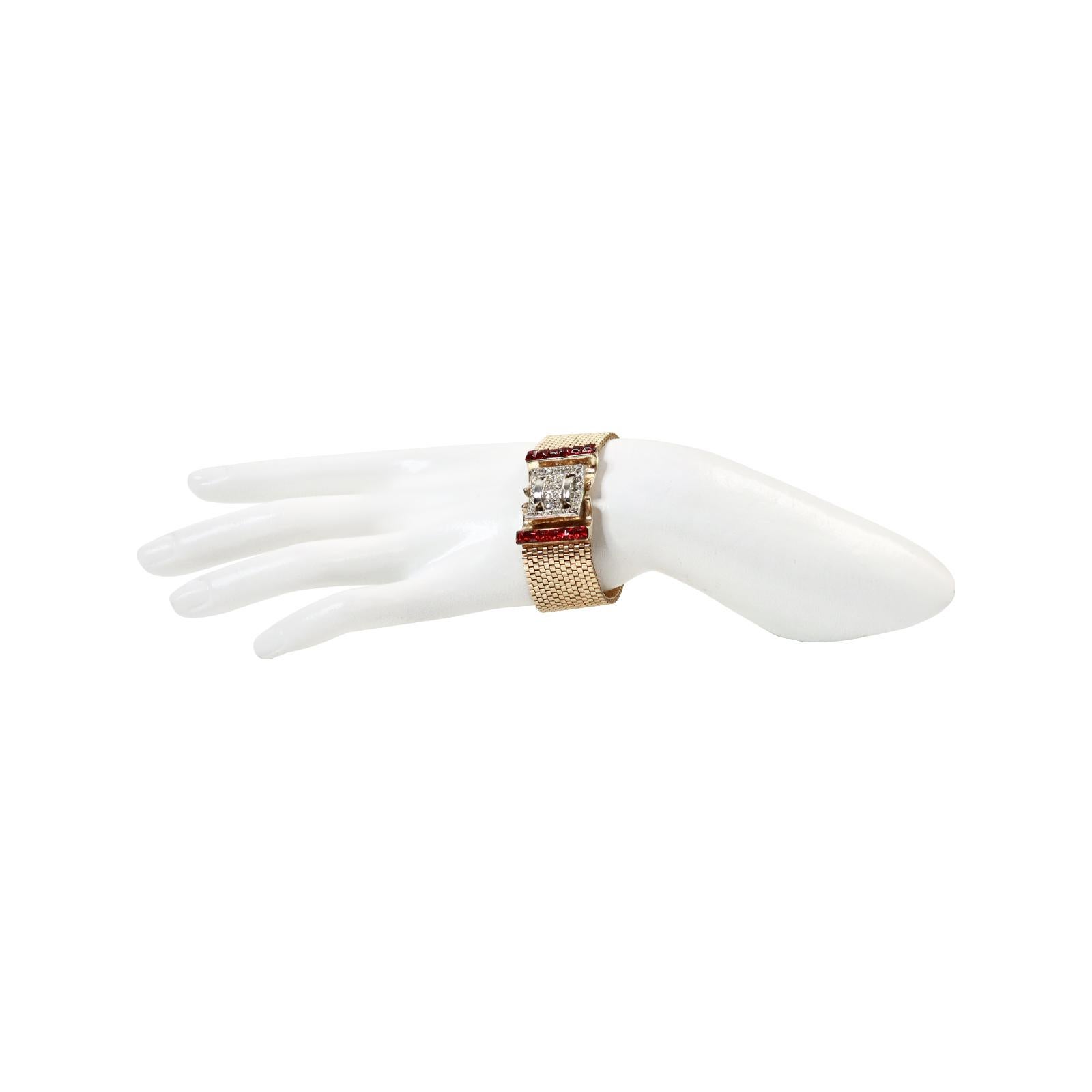 Vintage Gold Tone Diamante Red Buckle Bracelet Circa 1940s In Good Condition For Sale In New York, NY