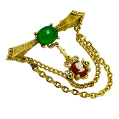 Vintage gold tone dsngke cameo designer brooch