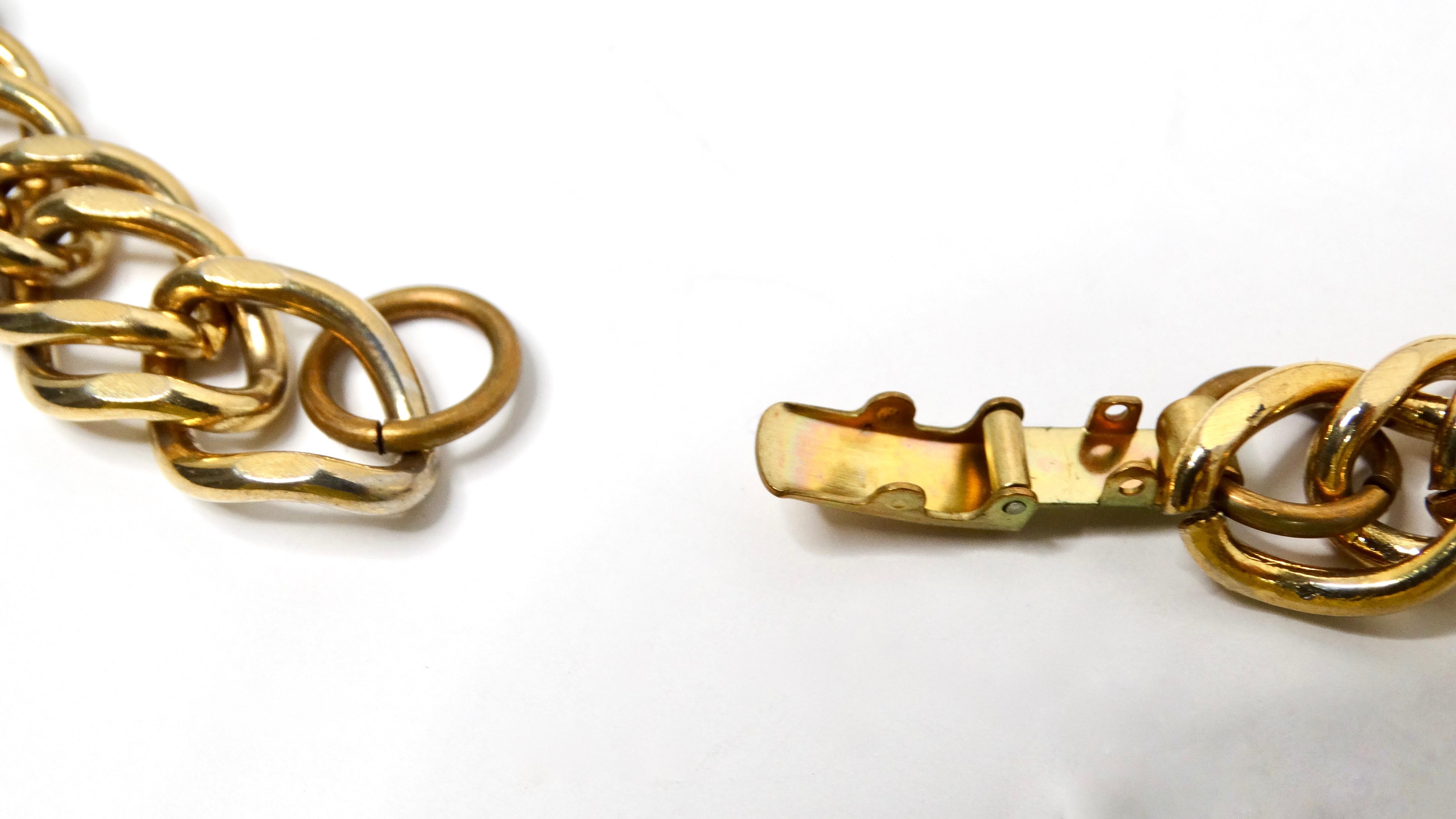 Goldfarbene, goldfarbene, ägyptische Sphinx-Statement-Anhänger-Halskette mit Kettengliedern im Angebot 1