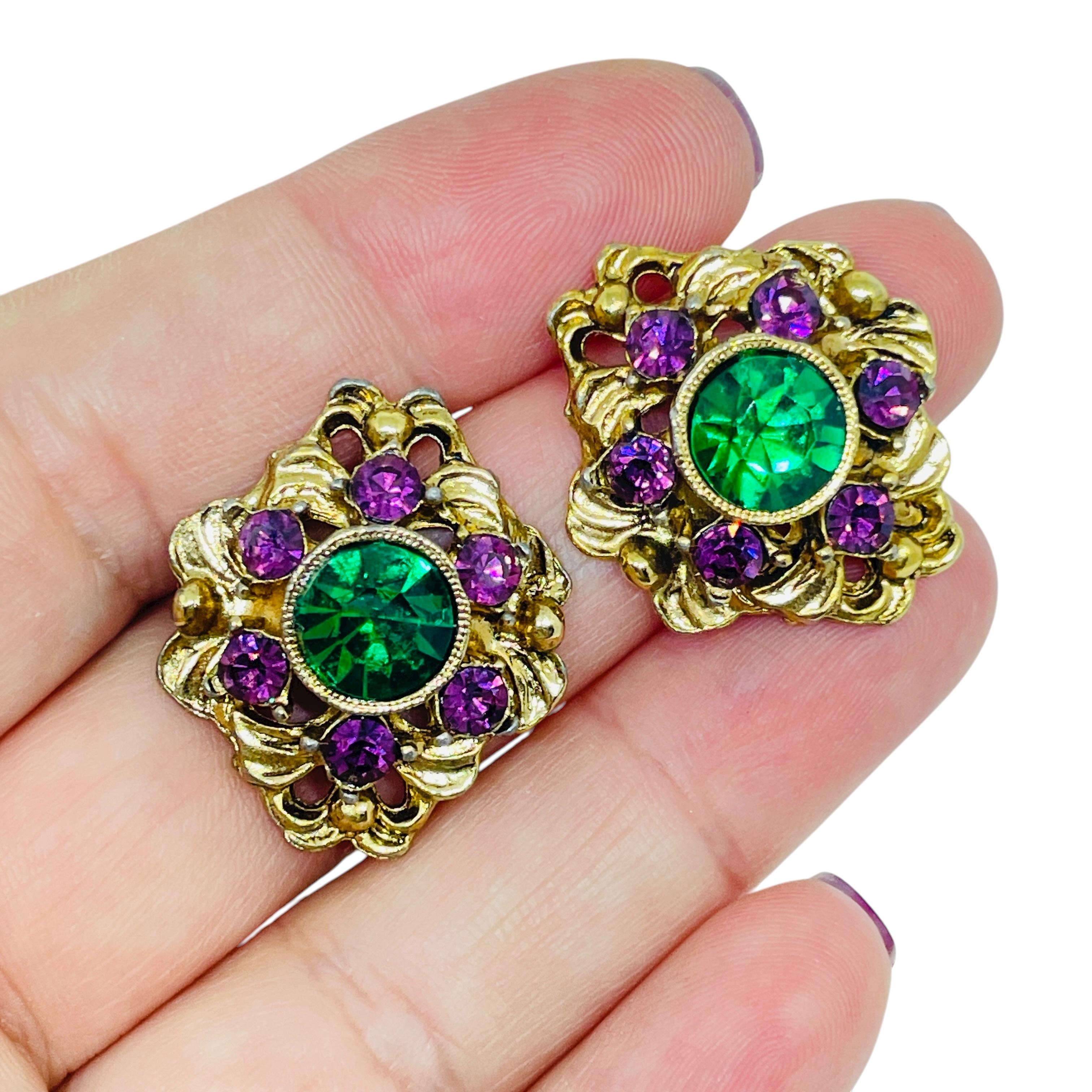Women's or Men's Vintage gold tone emerald amethyst glass designer post earrings For Sale