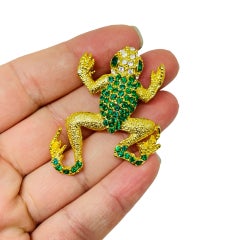Vintage gold tone emerald rhinestone frog animal brooch