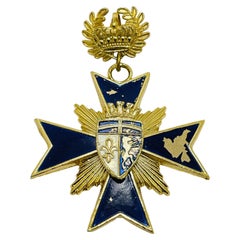 Vintage gold tone enamel dangle maltese cross brooch