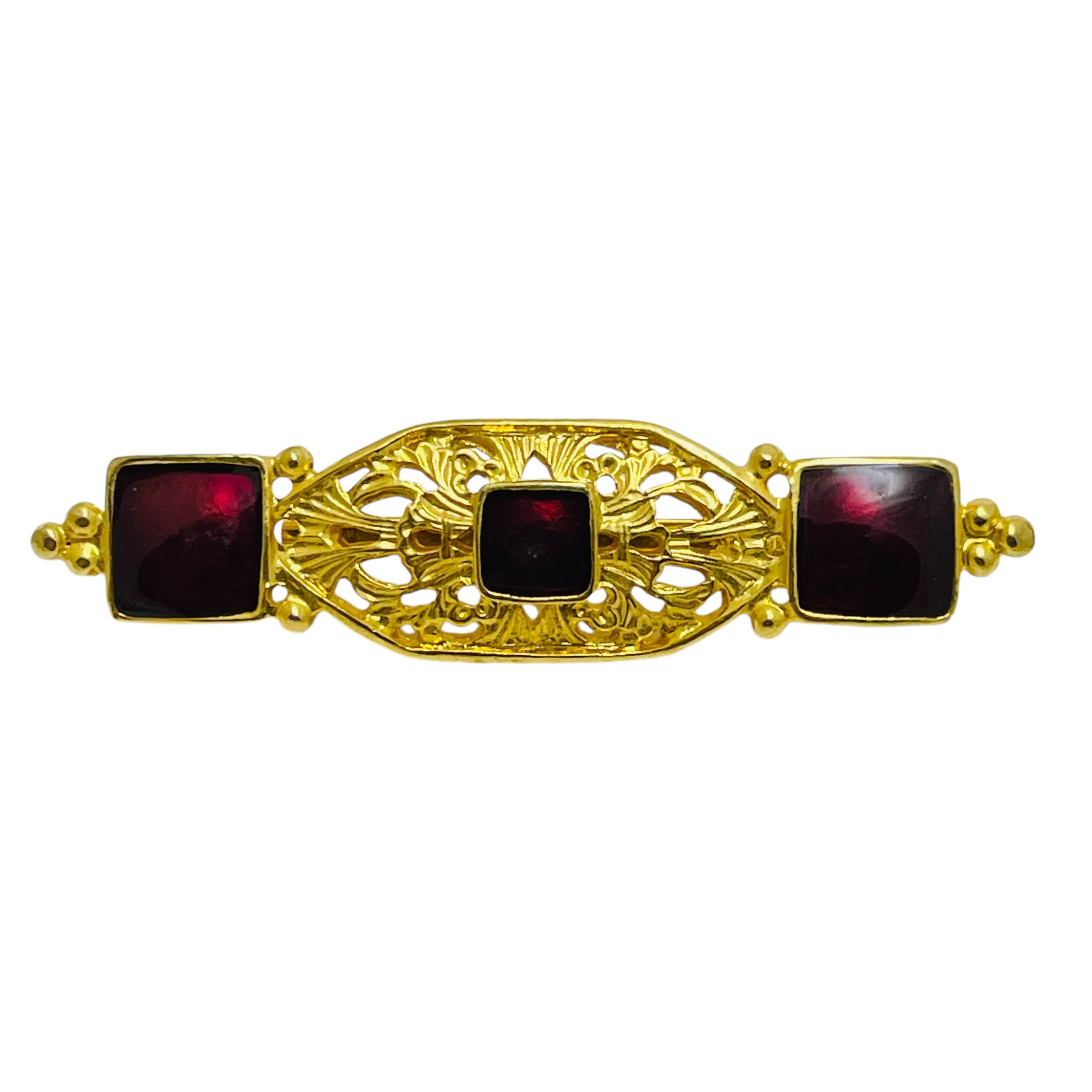 DETAILS

• unsigned  

• gold tone with enamel  

• vintage designer brooch

MEASUREMENTS  

• 

CONDITION

•  very good vintage condition with minimal signs of wear 

 Sku 47

❤️❤️  VINTAGE DESIGNER JEWELRY ❤️❤️

❤️❤️  ALEXANDER’S BOUTIQUE  ❤️❤️  