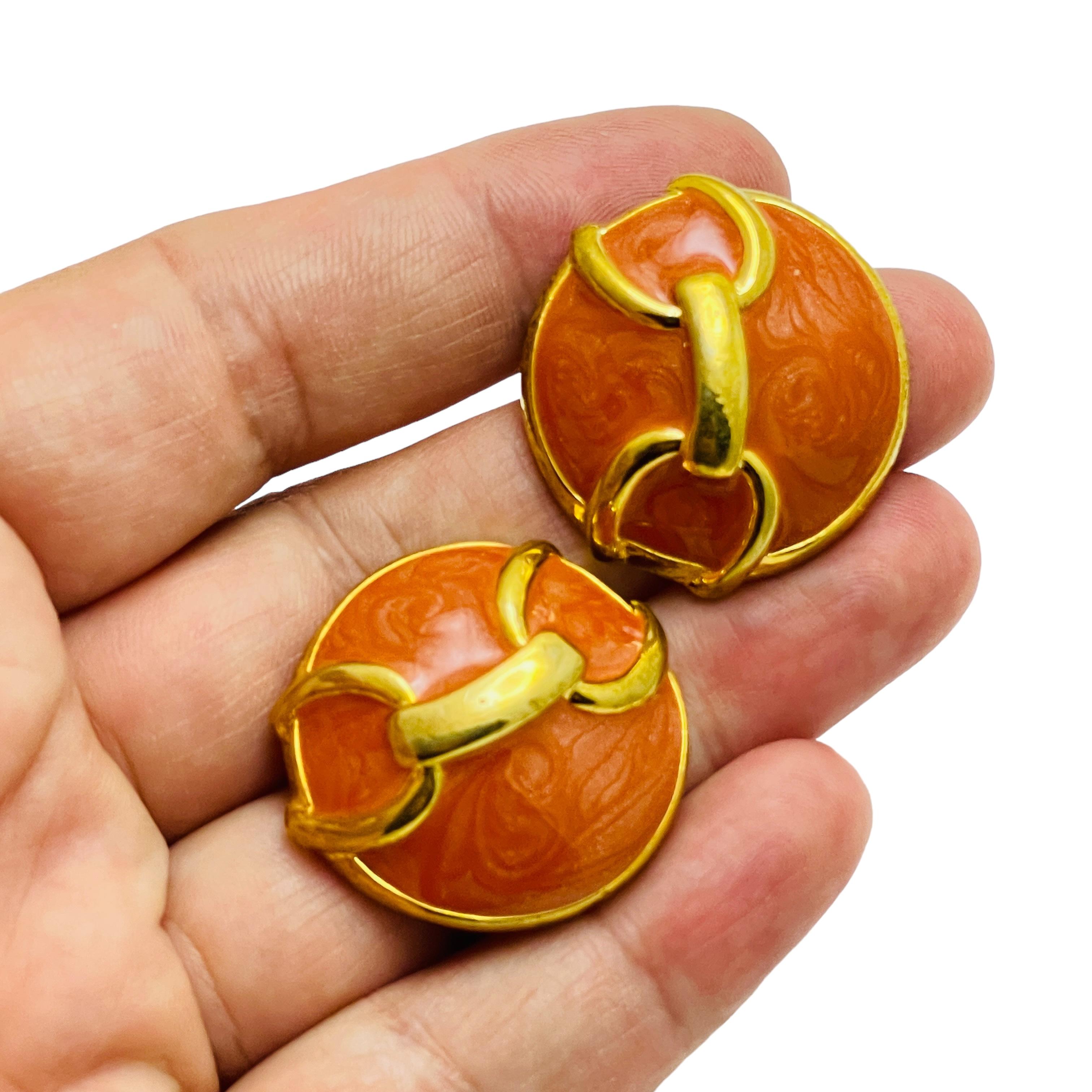 De las mujeres Pendientes de diseño vintage de esmalte en tono dorado en venta