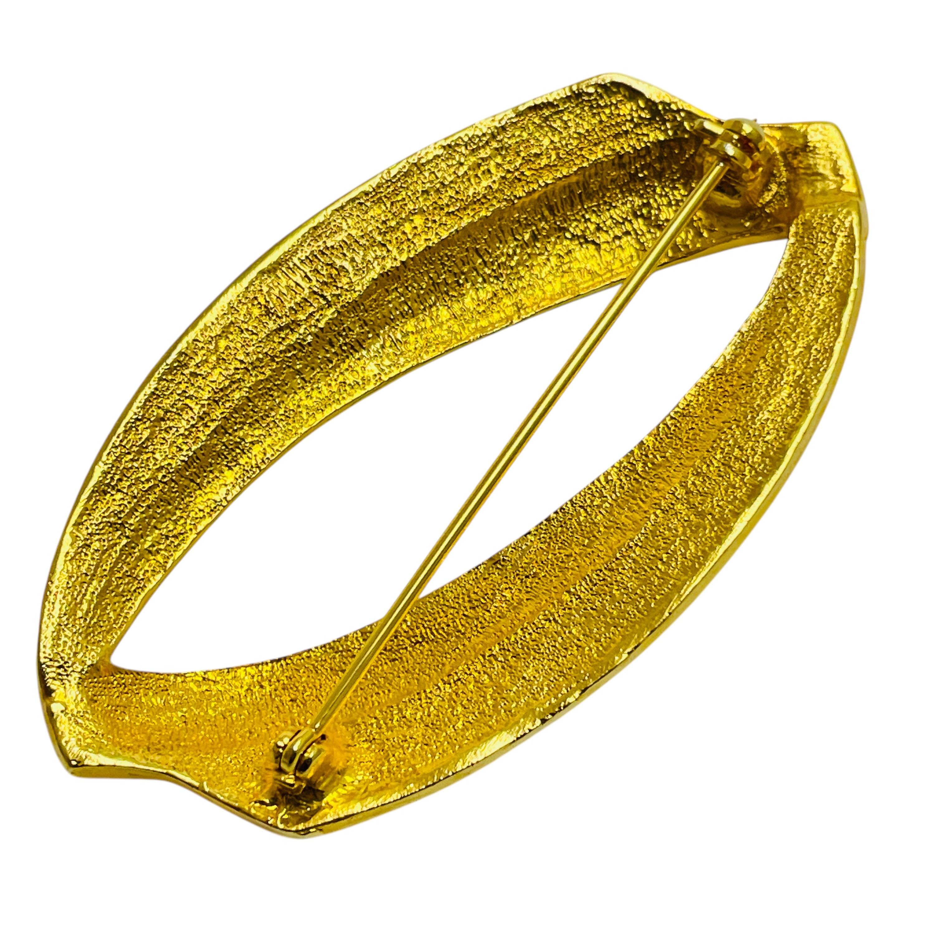 Vintage gold tone enamel modernist designer brooch In Good Condition For Sale In Palos Hills, IL