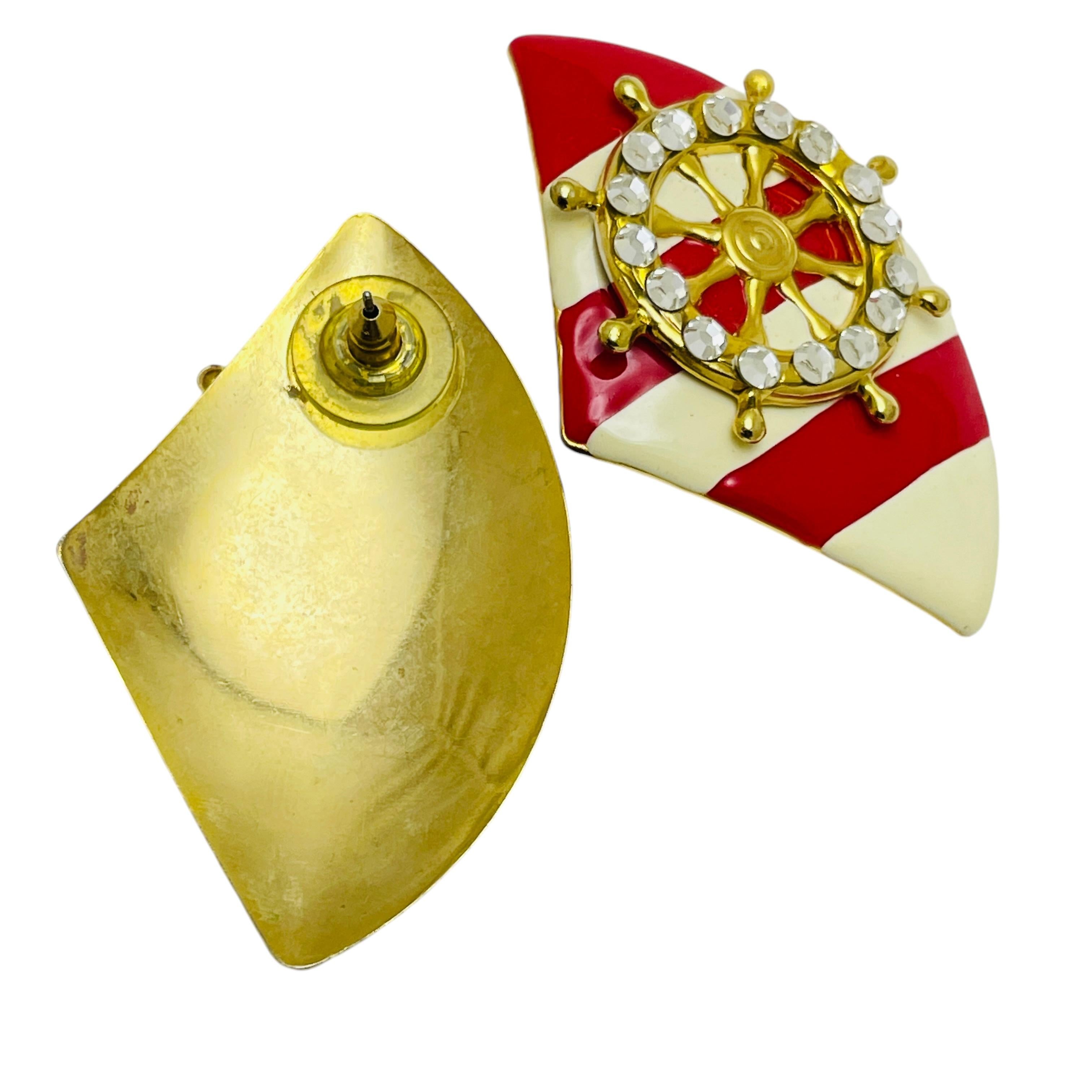 Pendientes vintage de diseño náutico con esmalte dorado y strass en Bueno estado para la venta en Palos Hills, IL