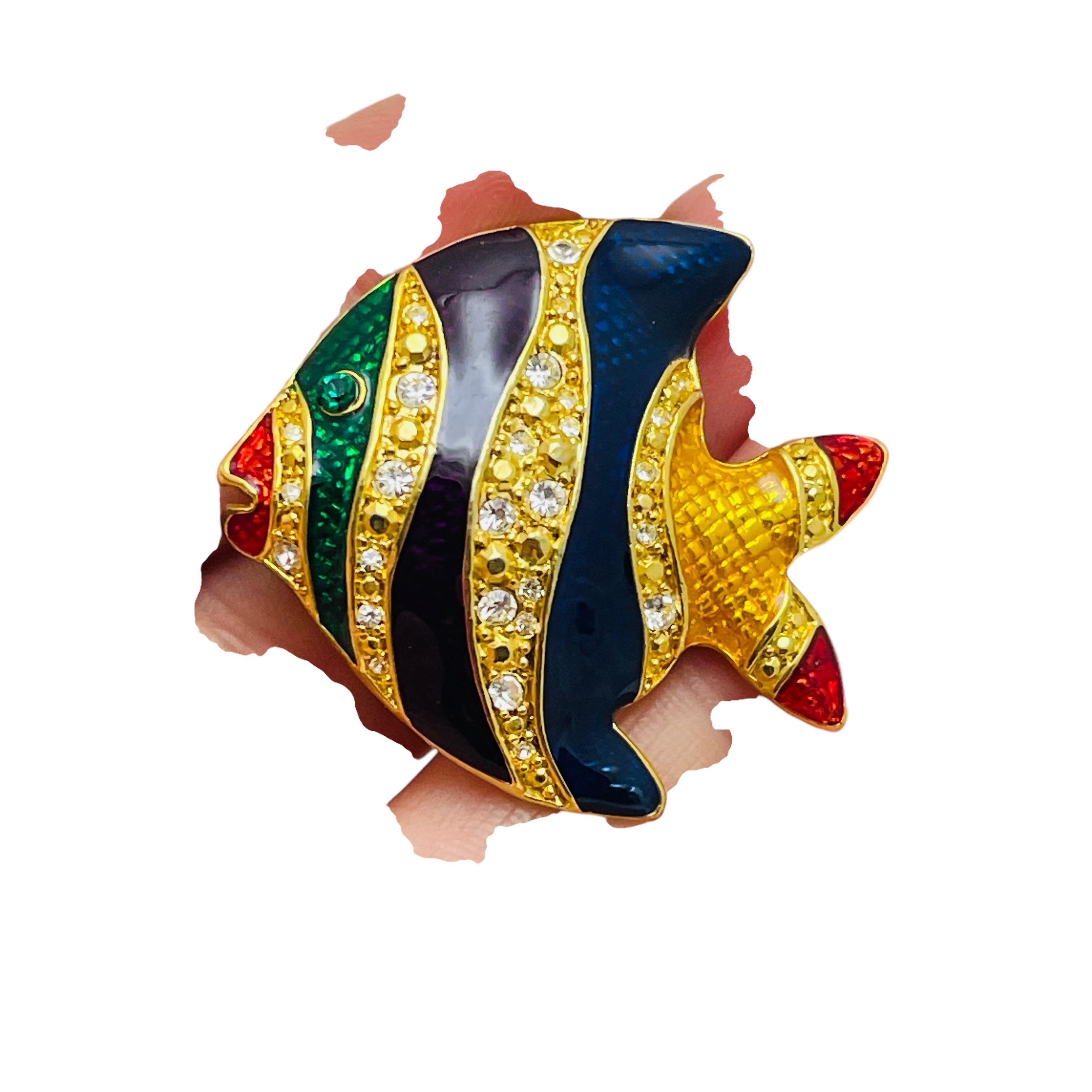 Donna Spilla d'epoca in oro con strass e smalto a forma di pesce in vendita