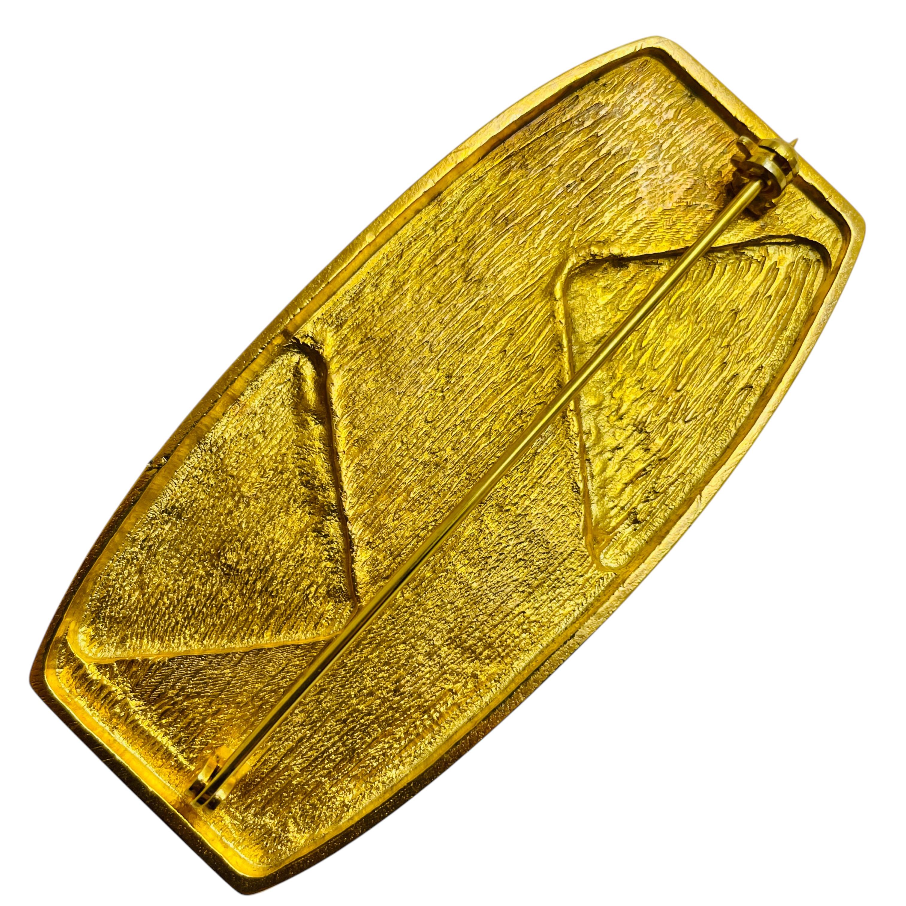 Vintage gold tone enamel rhinestones geometric designer brooch In Good Condition For Sale In Palos Hills, IL
