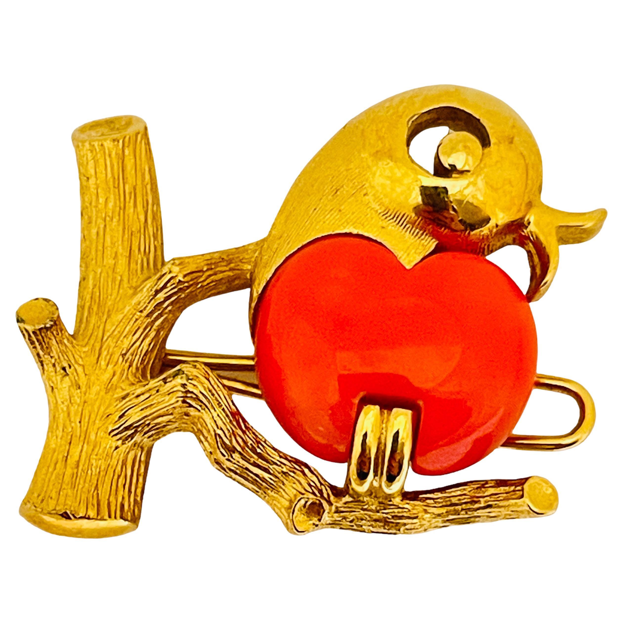 Vintage gold tone faux coral bird brooch clip For Sale