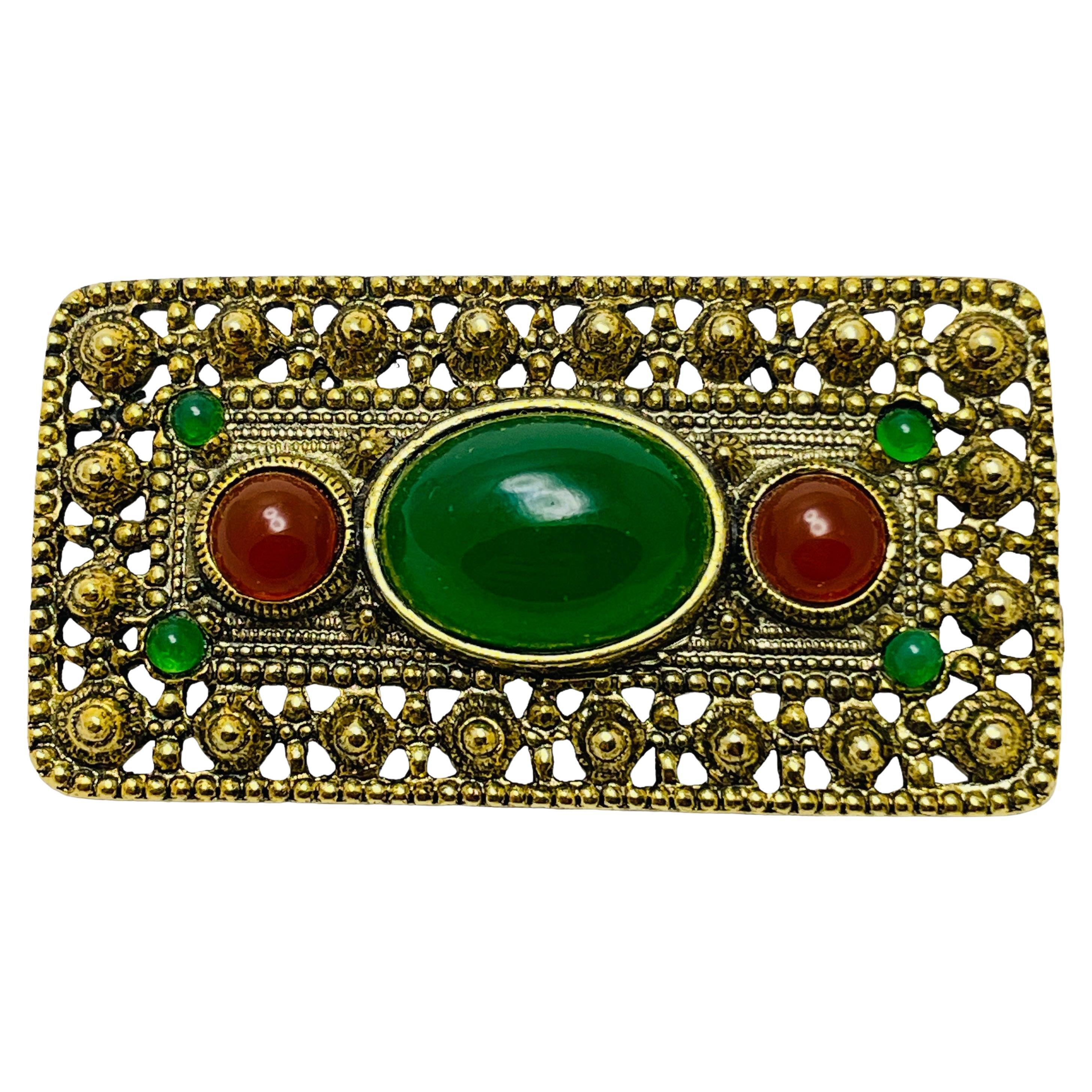 Vintage gold tone faux jade carnelian Etruscan brooch designer brooch For Sale