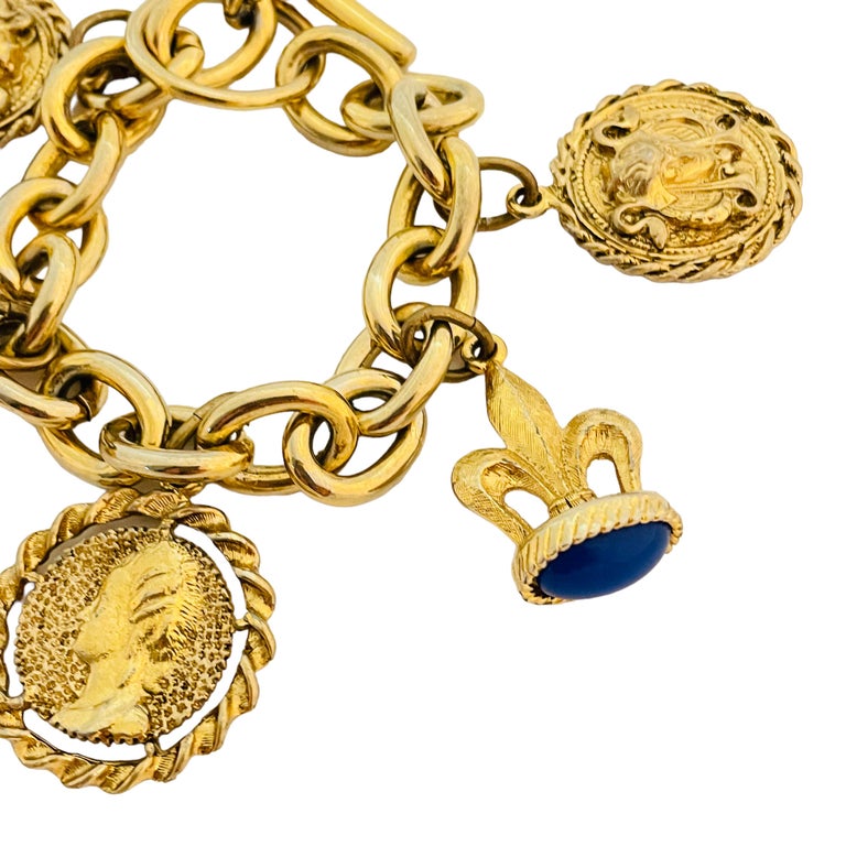 Vintage gold tone faux lapis charm chain bracelet with toggle clasp For