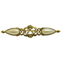 Vintage gold tone faux pearl designer brooch
