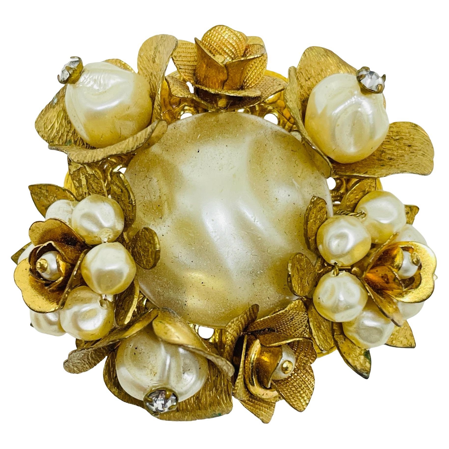 Vintage gold tone faux pearl flower possible HASKELL designer brooch