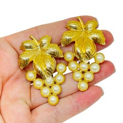 Vintage gold tone faux pearl grapes designer clip on earrings
