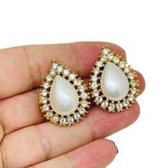 Vintage gold tone faux pearl rhinestones designer clip on pierced earrings