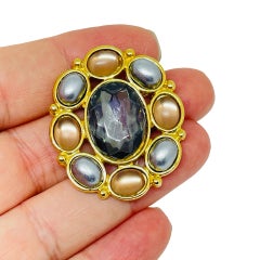 Vintage gold tone faux pearls cabochons designer brooch
