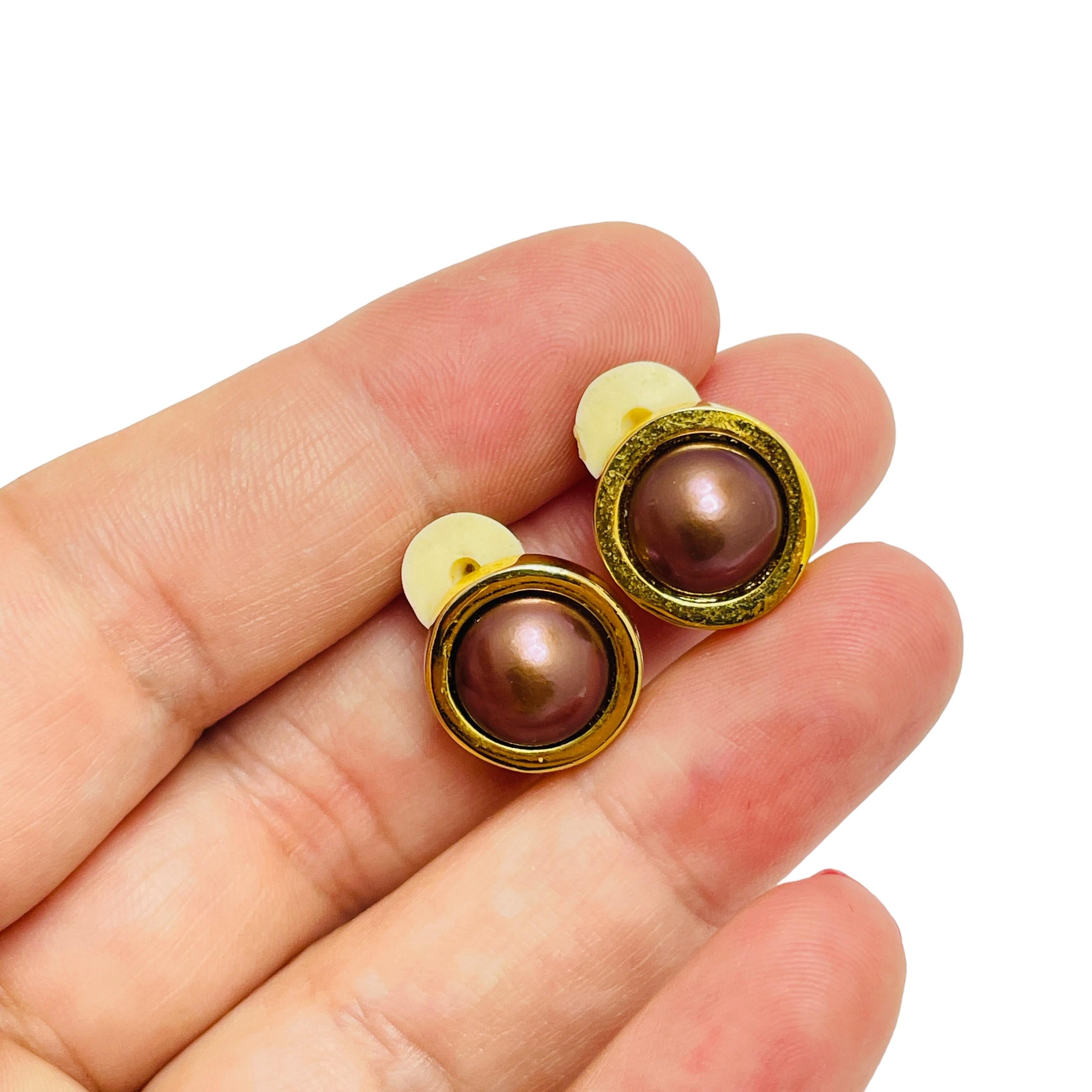 De las mujeres Pendientes de clip de diseño con perlas de imitación en tono dorado vintage en venta