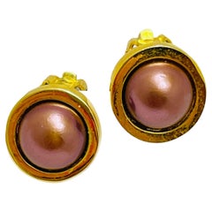 Orecchini a clip di design con finte perle dorate vintage