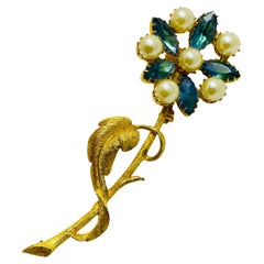 Retro gold tone faux pearls rhinestone flower designer brooch