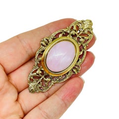 Broche vintage de designer en fausses perles roses dorées