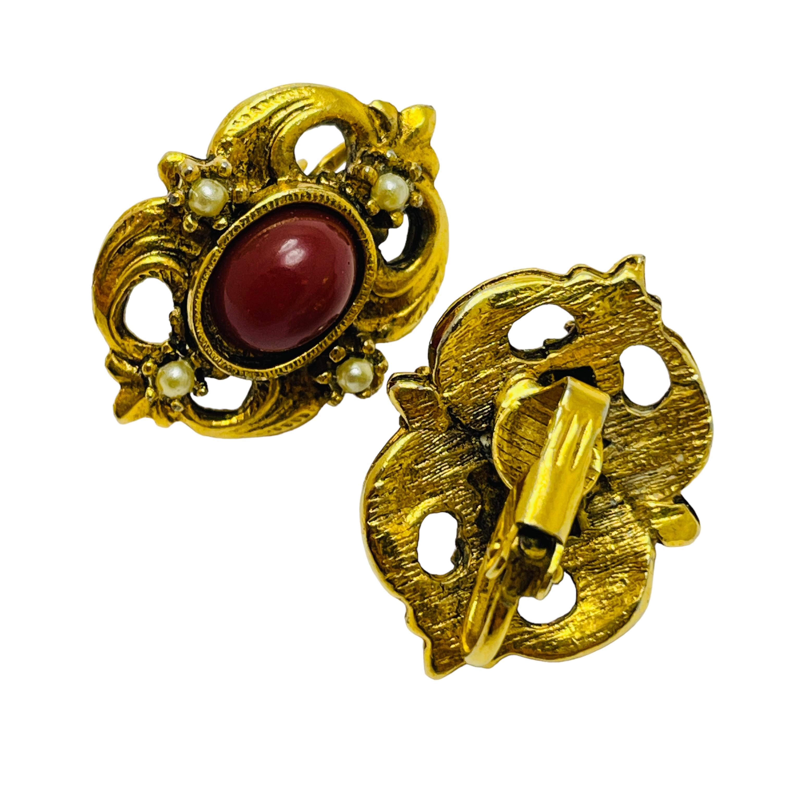 Orecchini a clip d'epoca con pietre finte di design In condizioni buone in vendita a Palos Hills, IL