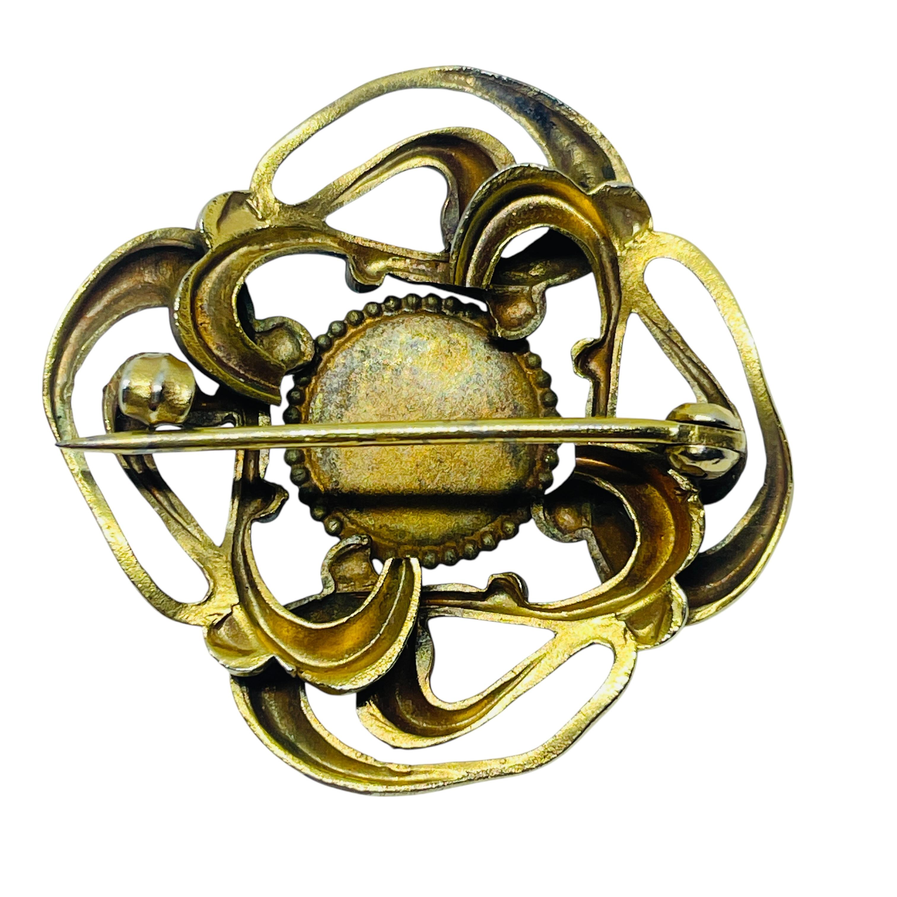 Vintage gold tone faux turquoise designer brooch In Good Condition For Sale In Palos Hills, IL