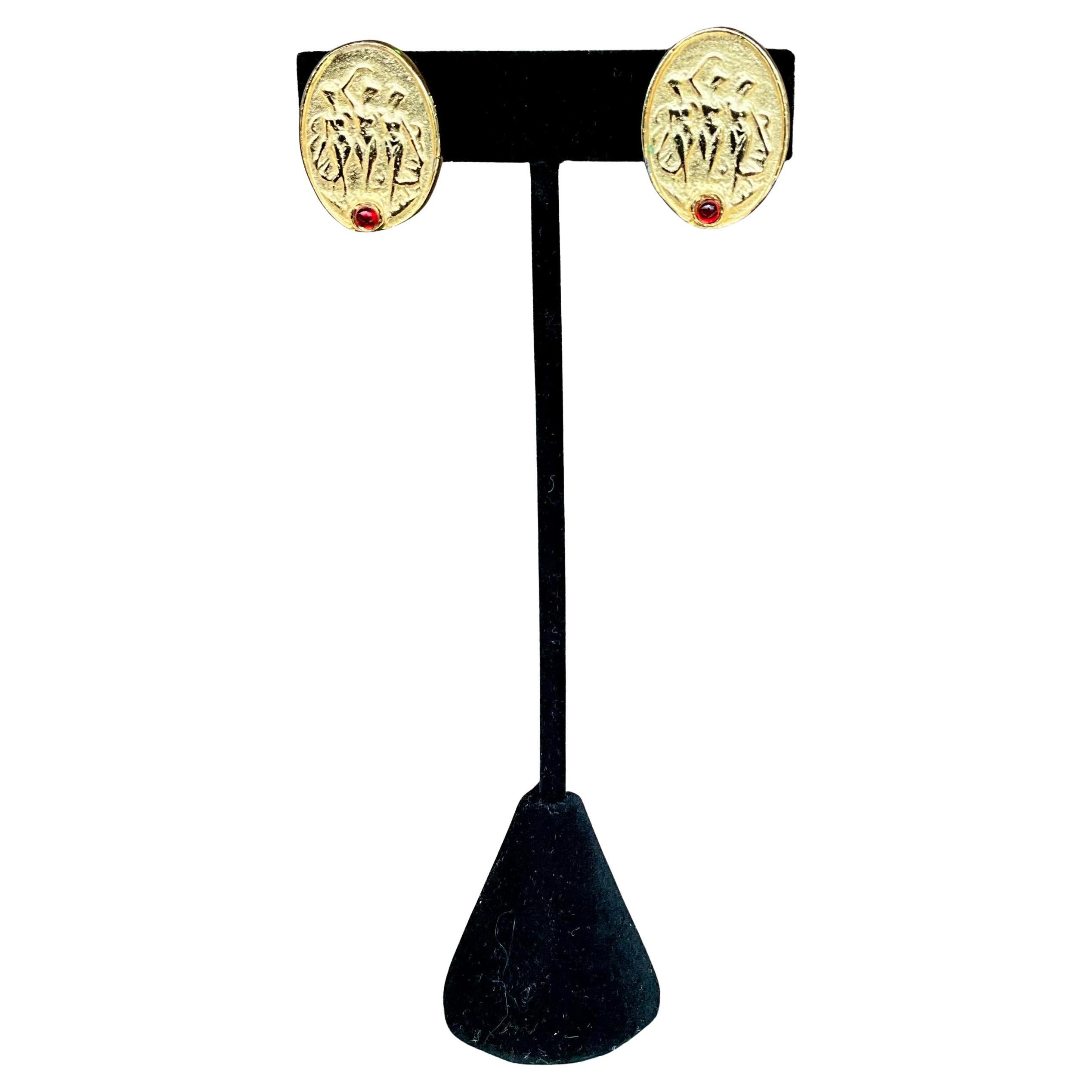 Vintage Gold Tone Figural Clip on Earrings For Sale