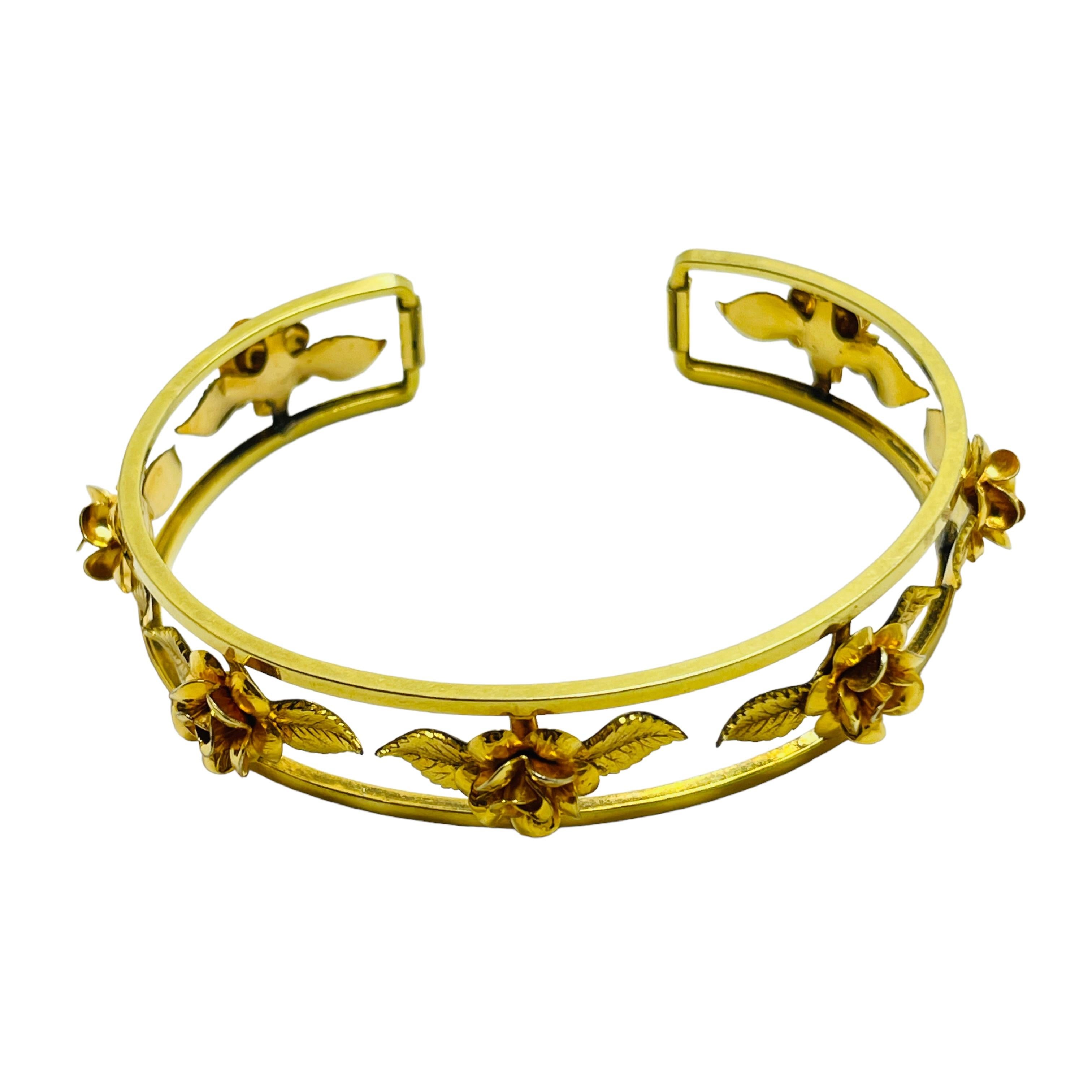 Women's or Men's Vintage gold tone flower cuff bracelet For Sale