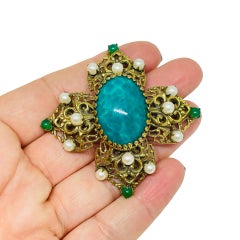 Vintage gold tone glass pearls jade Maltese cross designer brooch pendant