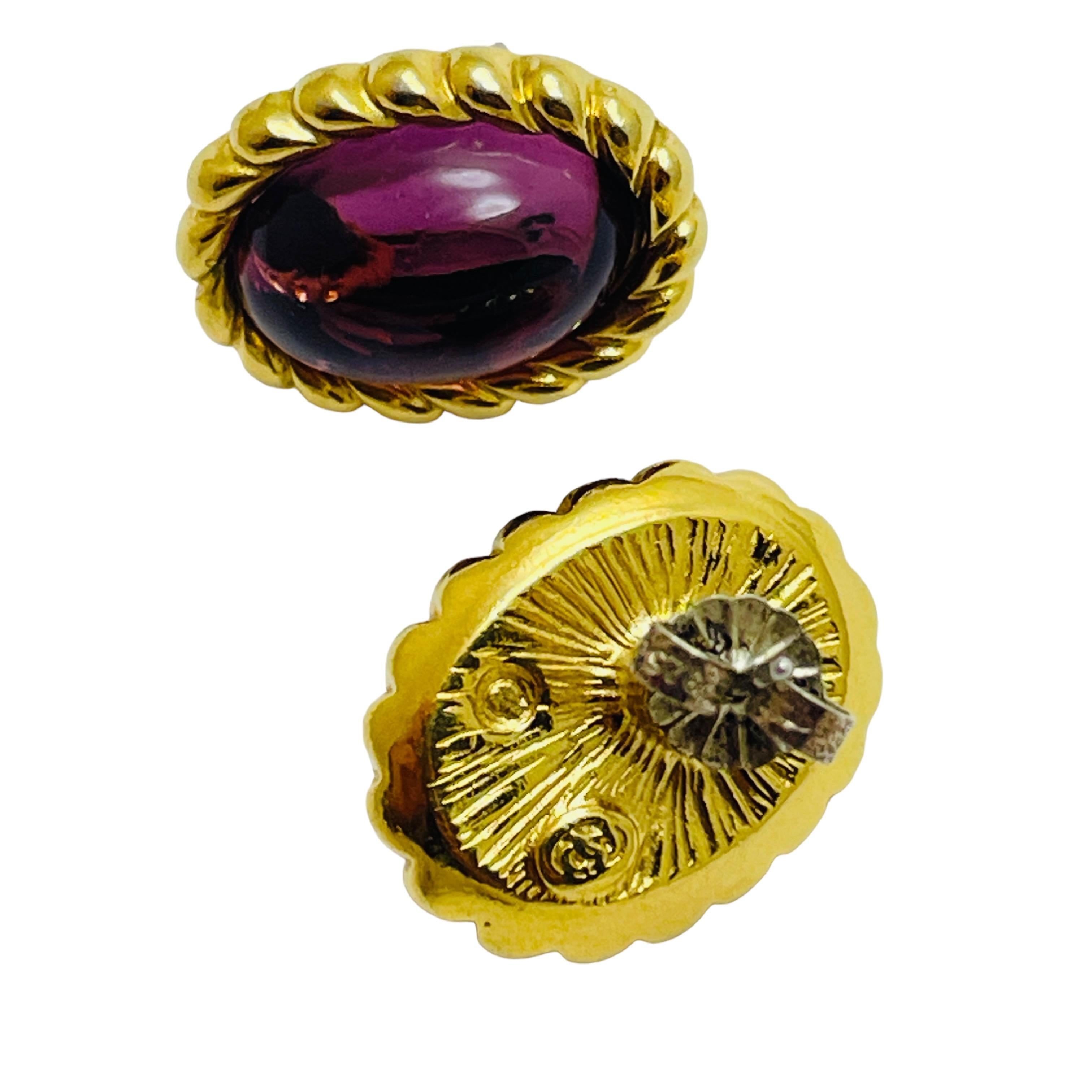 Goldfarbene durchbrochene Designer-Ohrringe aus Glas im Zustand „Gut“ im Angebot in Palos Hills, IL