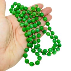 Vintage gold tone green jade art glass beads flower clasp designer necklace