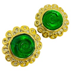 Orecchini a clip vintage in resina verde dorata di design anni
80