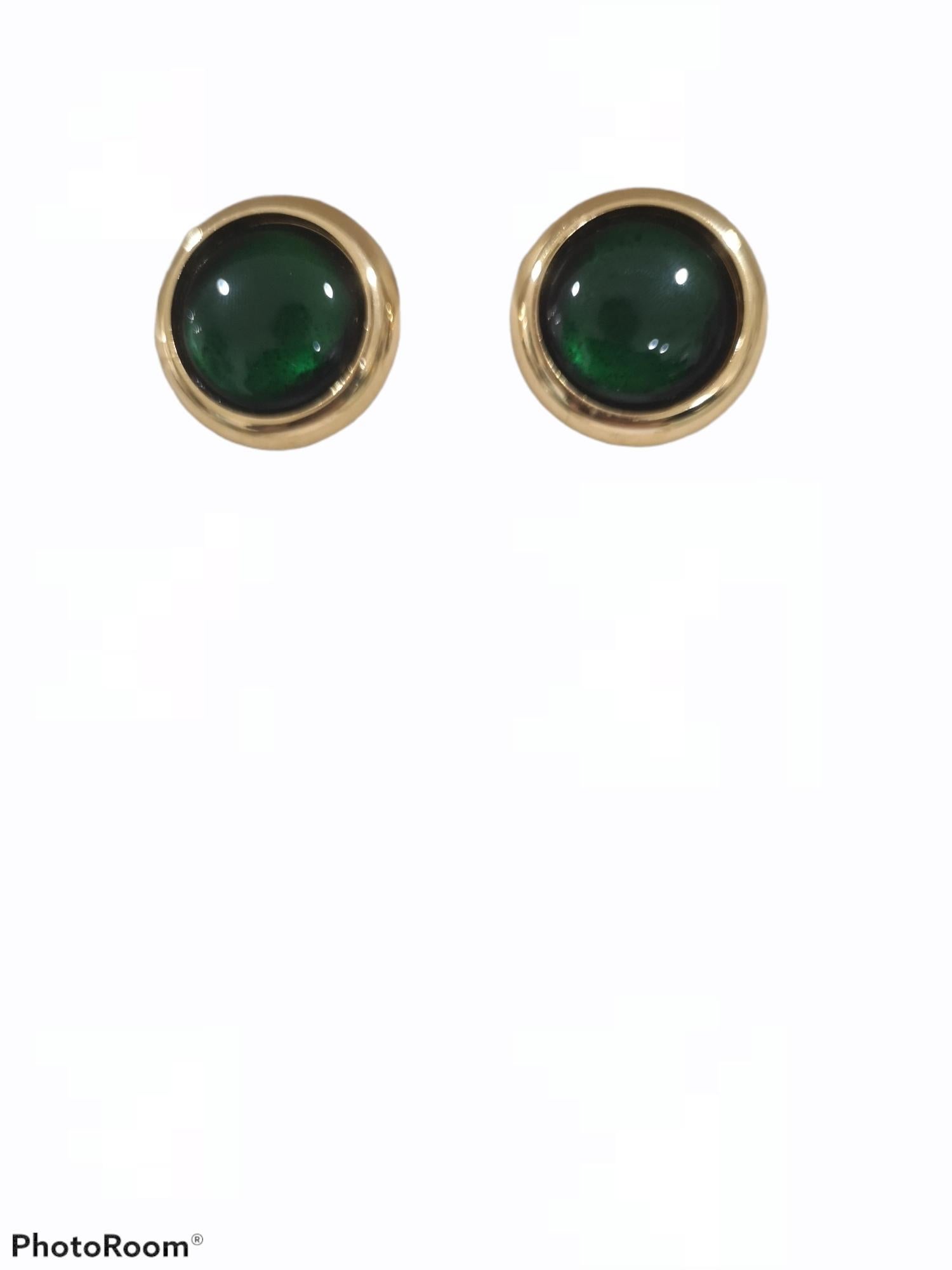 Vintage gold tone green stone clip on earrings  2