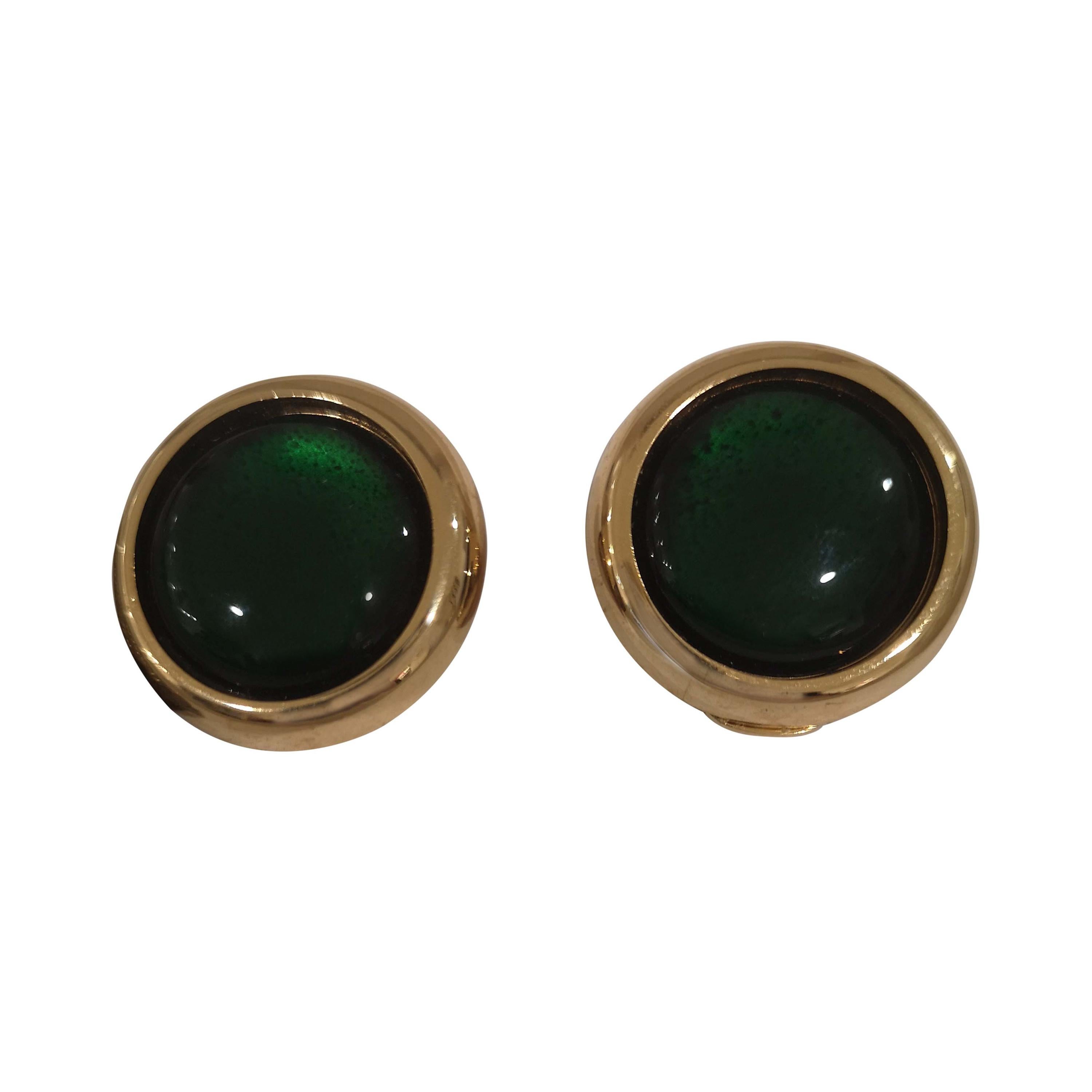 Vintage gold tone green stone clip on earrings 