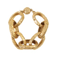 Vintage Gold Tone Hammered Heavy Link Bracelet Circa 1980s