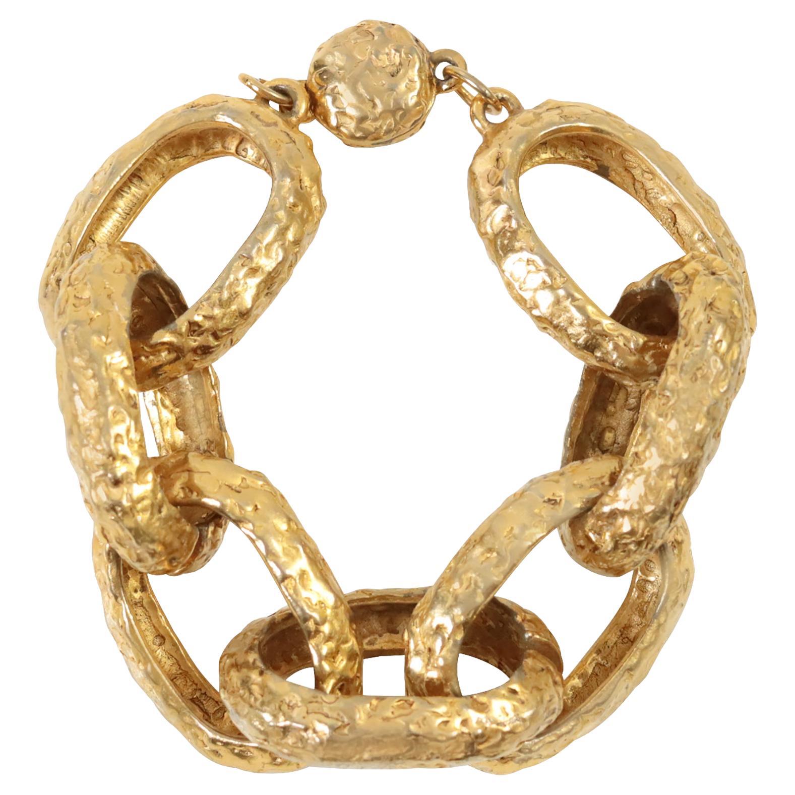 Vintage Gold Tone Hammered Heavy Link Armband CIRCA 1980s