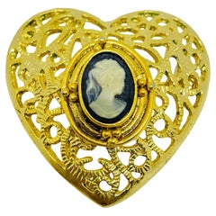 Spilla grande di design con cuore finto cammeo in tonalità oro vintage